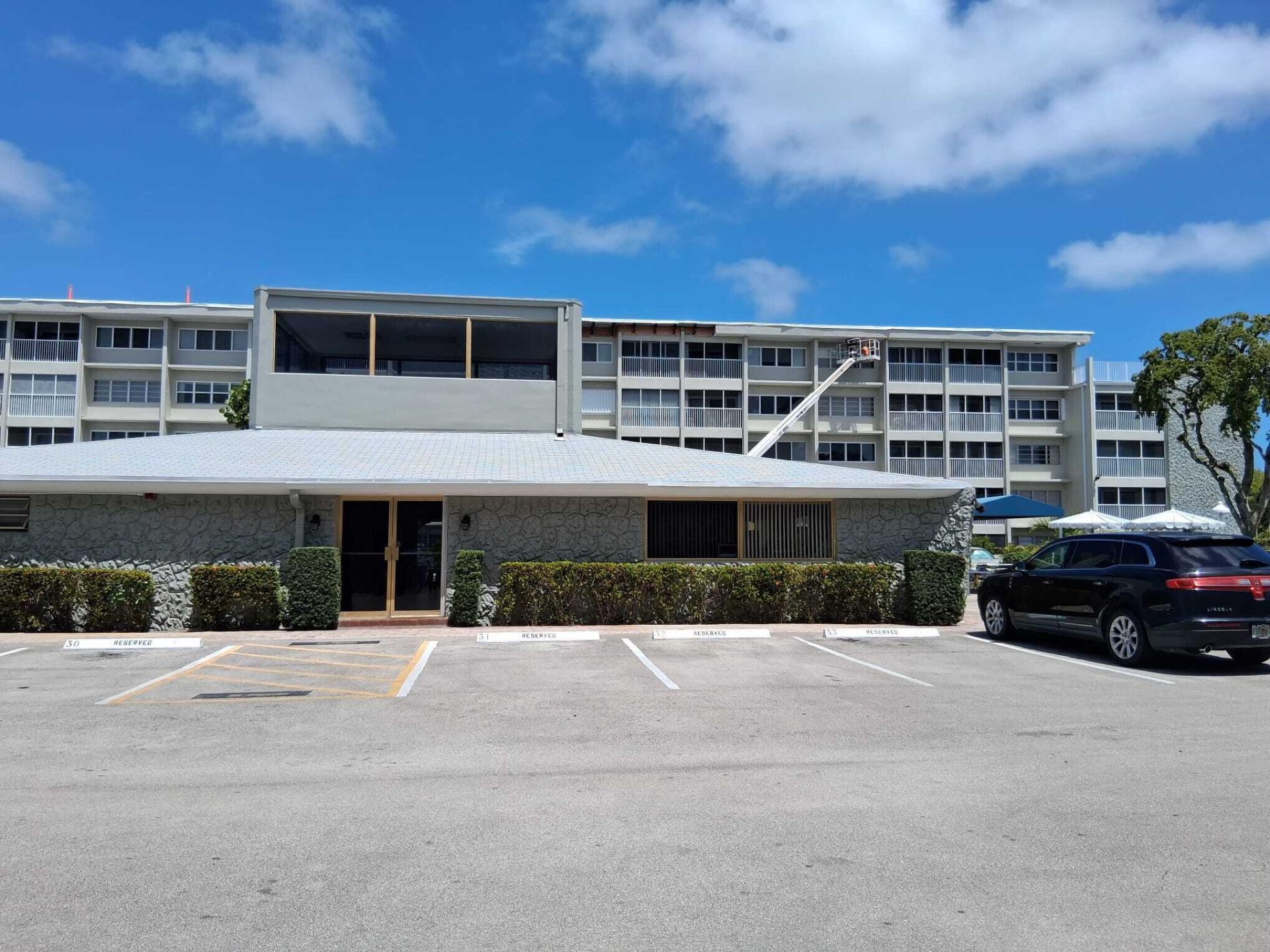 329 SE 3rd Street, Unit 302s, Hallandale Beach, FL 33009 Photo