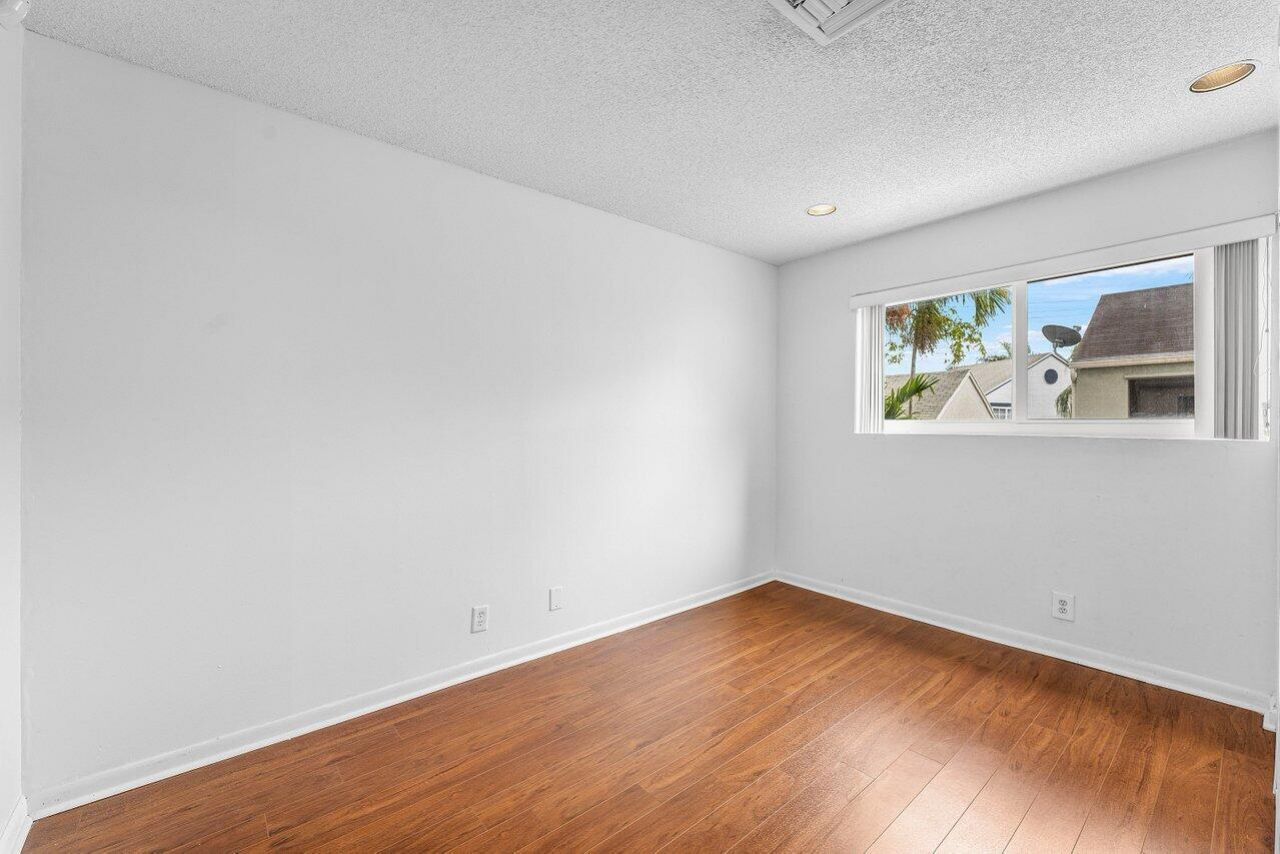 331 NW 101st Terrace, Pembroke Pines, FL 33026 Photo