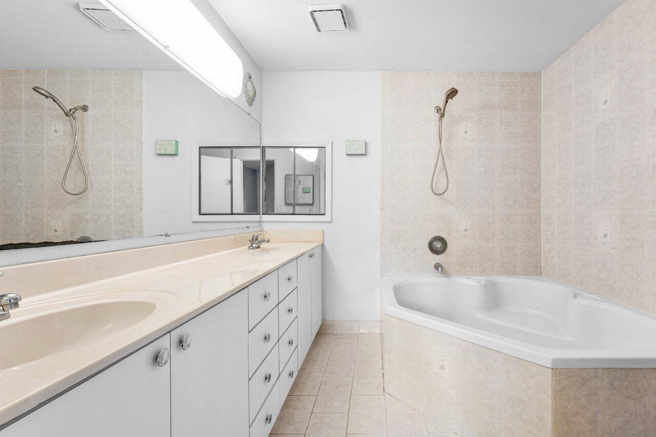 331 NW 101st Terrace, Pembroke Pines, FL 33026 Photo