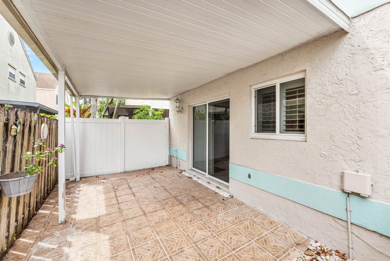 331 NW 101st Terrace, Pembroke Pines, FL 33026 Photo