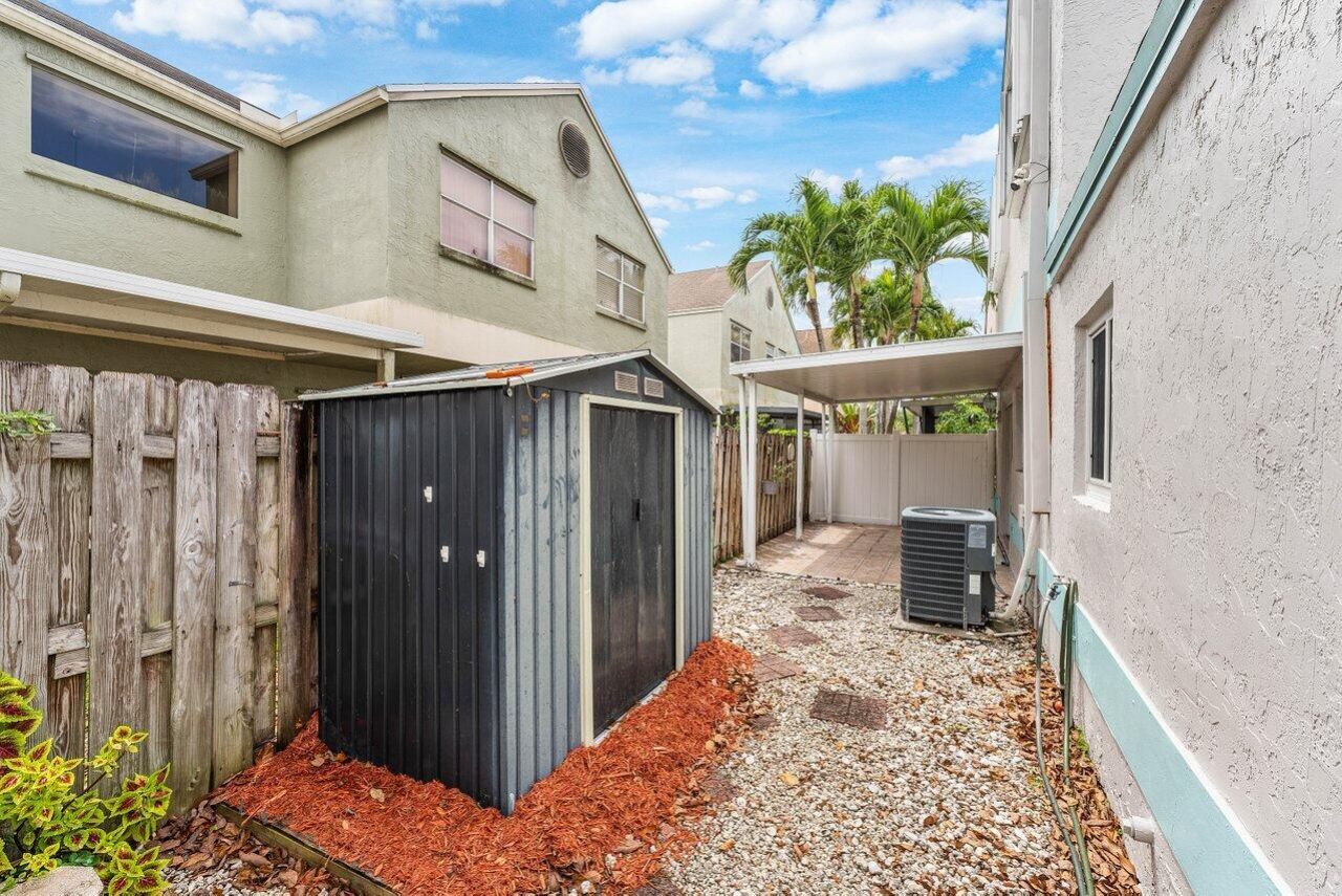 331 NW 101st Terrace, Pembroke Pines, FL 33026 Photo