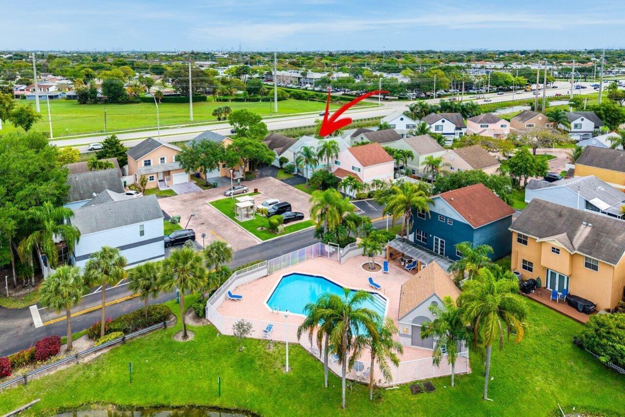 331 NW 101st Terrace, Pembroke Pines, FL 33026 Photo