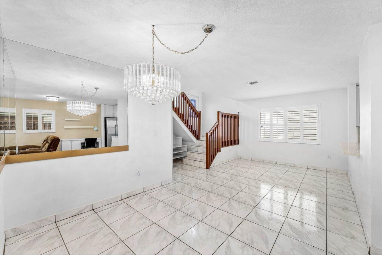 331 NW 101st Terrace, Pembroke Pines, FL 33026 Photo