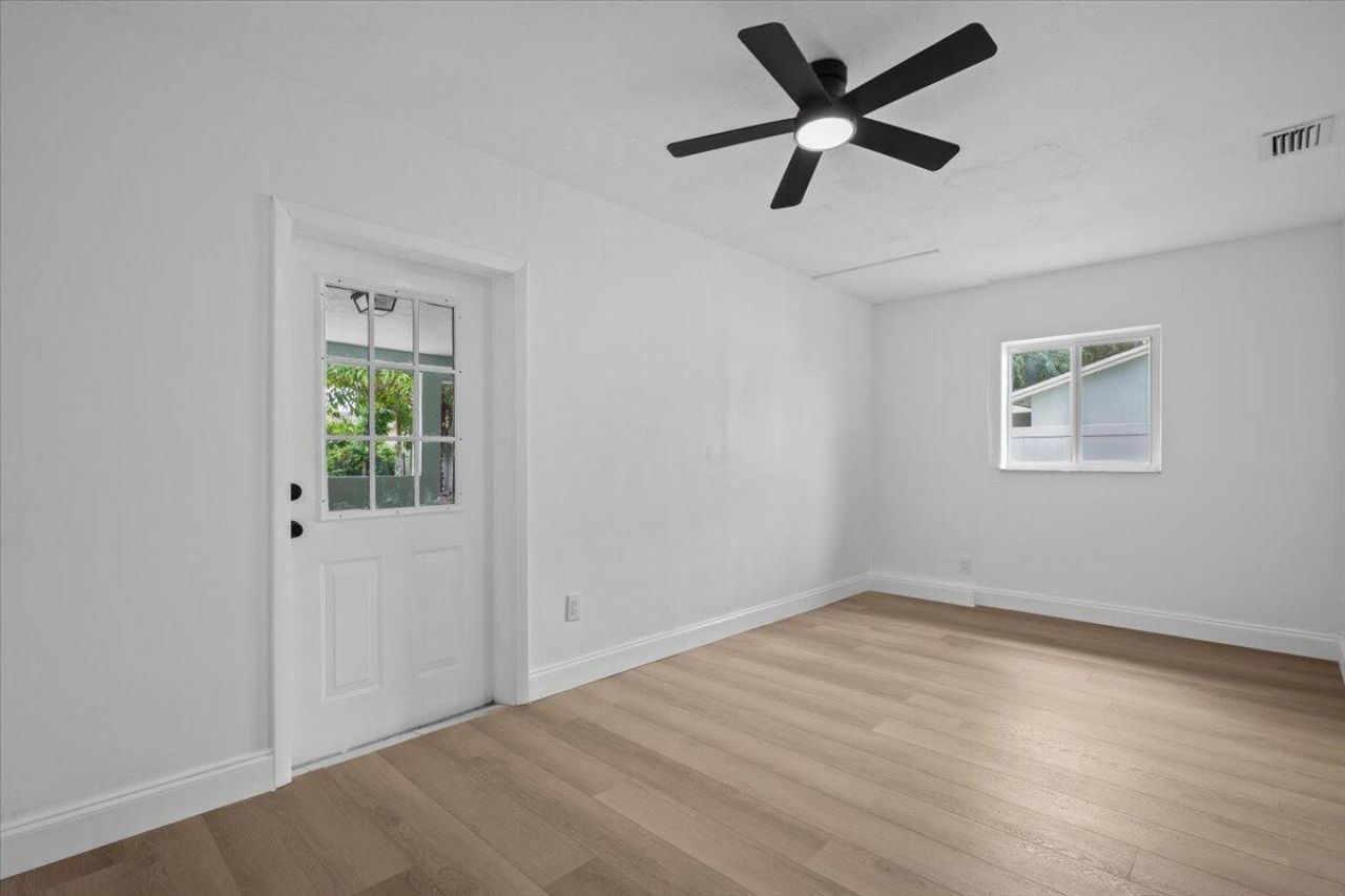 1612 Sherwood Avenue, Mangonia Park, FL 33407 Photo