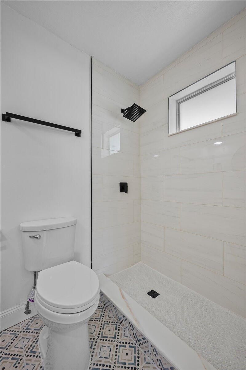 1612 Sherwood Avenue, Mangonia Park, FL 33407 Photo