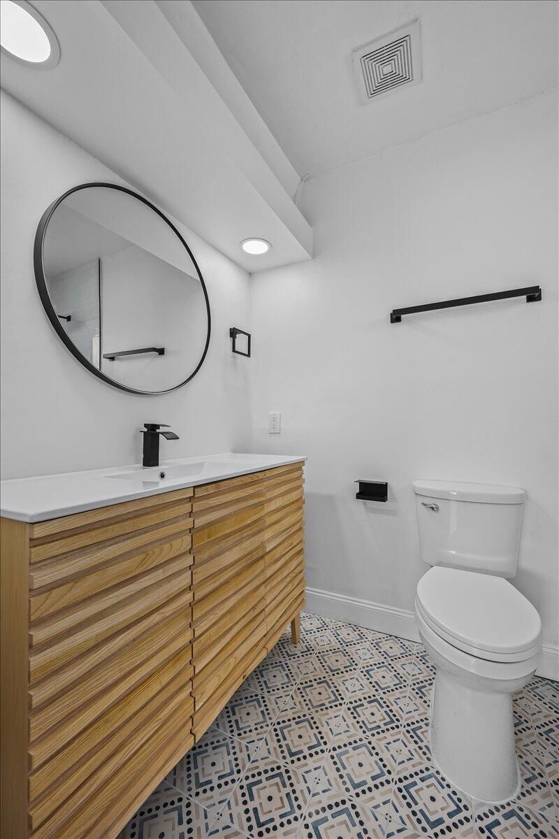 1612 Sherwood Avenue, Mangonia Park, FL 33407 Photo