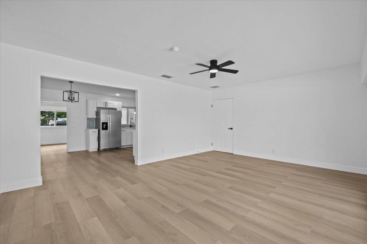 1612 Sherwood Avenue, Mangonia Park, FL 33407 Photo