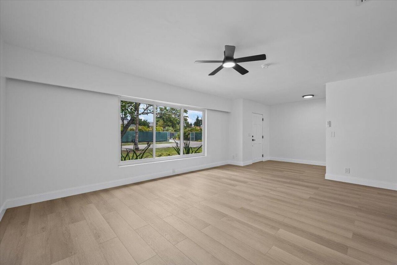 1612 Sherwood Avenue, Mangonia Park, FL 33407 Photo