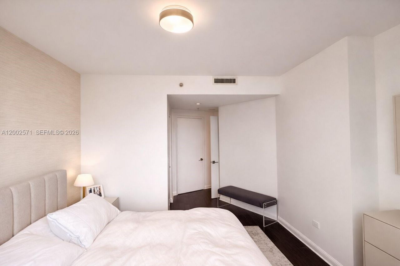 848 Brickell Key Dr , Unit 905, Miami, FL 33131 Photo