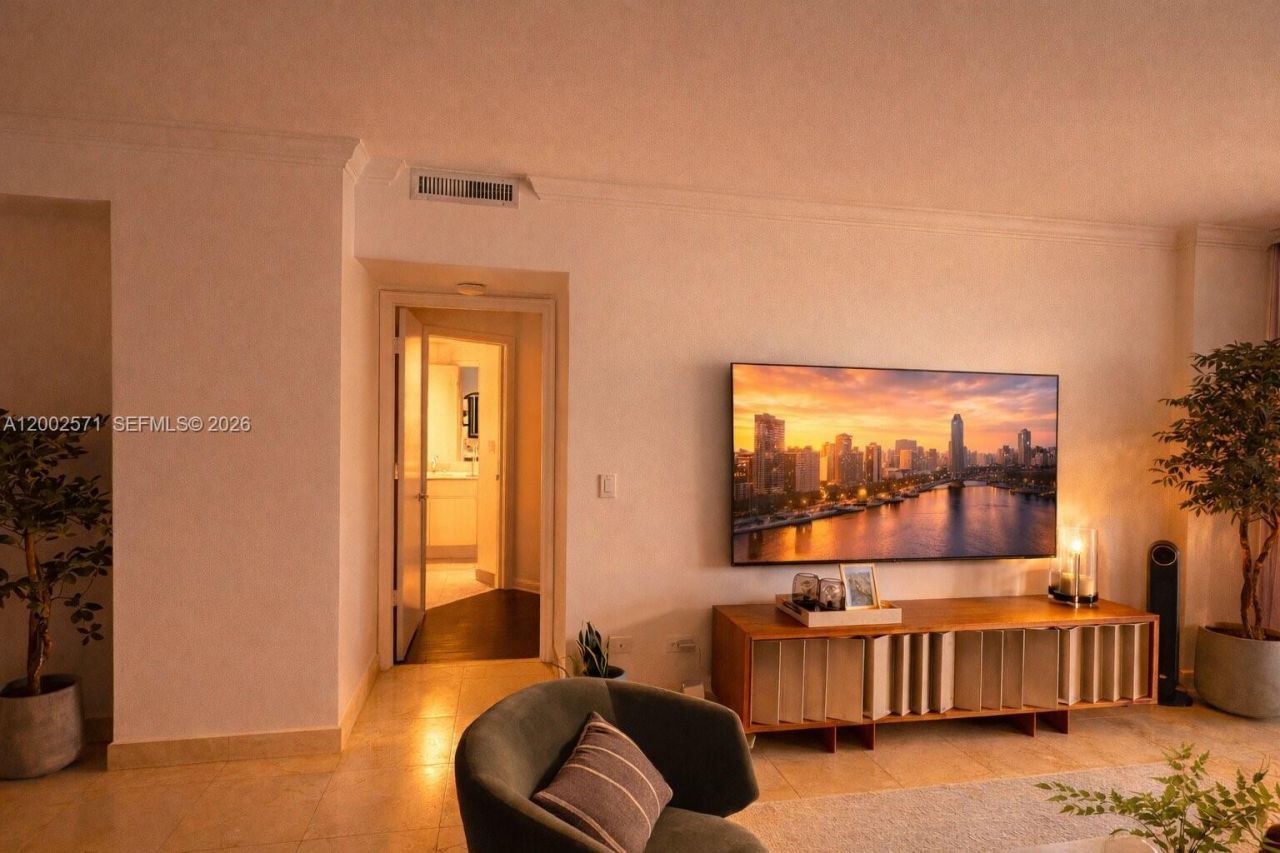 848 Brickell Key Dr , Unit 905, Miami, FL 33131 Photo