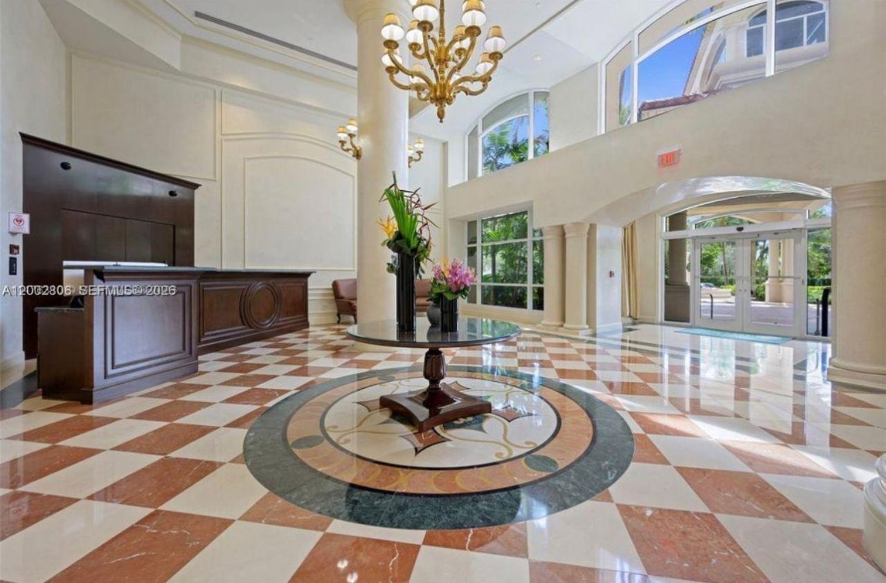 20000 E Country Club Dr , Unit 906, Aventura, FL 33180 Photo