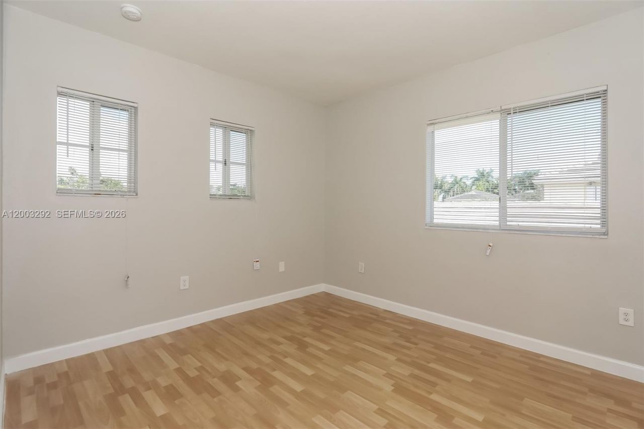 3168 NE 4th St, Homestead, FL 33033 Photo