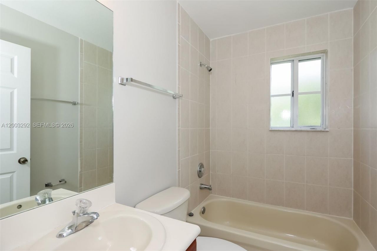 3168 NE 4th St, Homestead, FL 33033 Photo