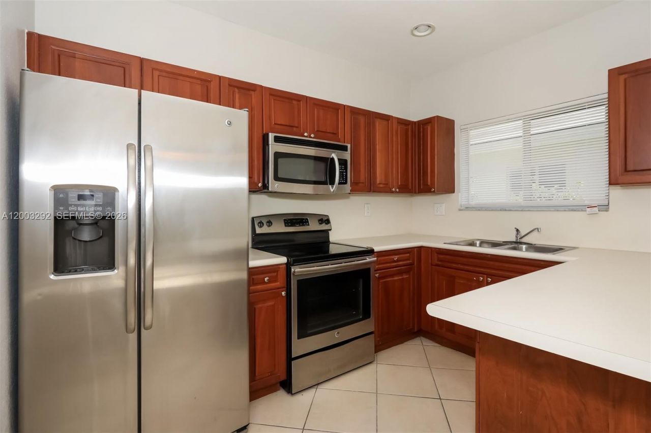3168 NE 4th St, Homestead, FL 33033 Photo