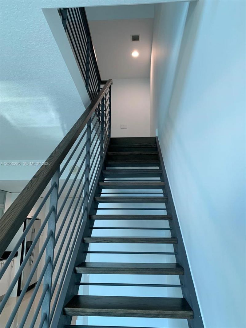 60 SW 13 St , Unit 3202, Miami, FL 33130 Photo