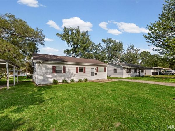 805 E 5th Street , Cahokia, IL 62206