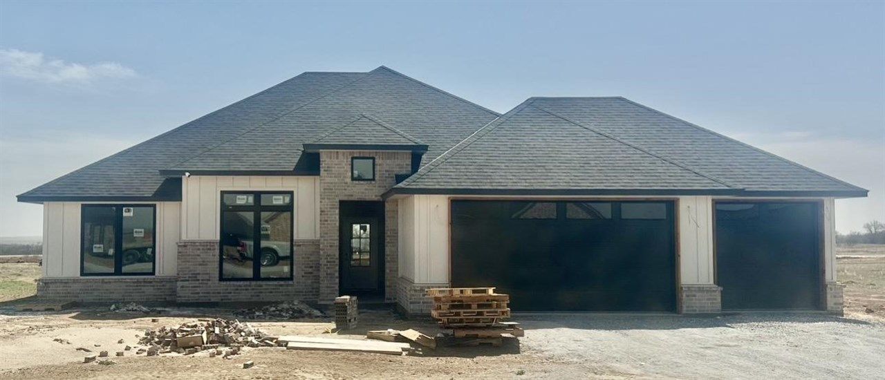 5465 NE Minnow Ln, Elgin, OK 73538 Main Photo