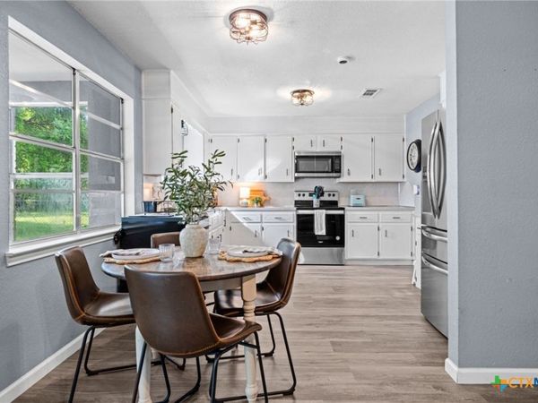 501 N 6th Street , Nolanville, TX 76559