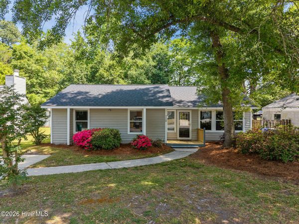 110 Fletcher Place , Greenville, NC 27858