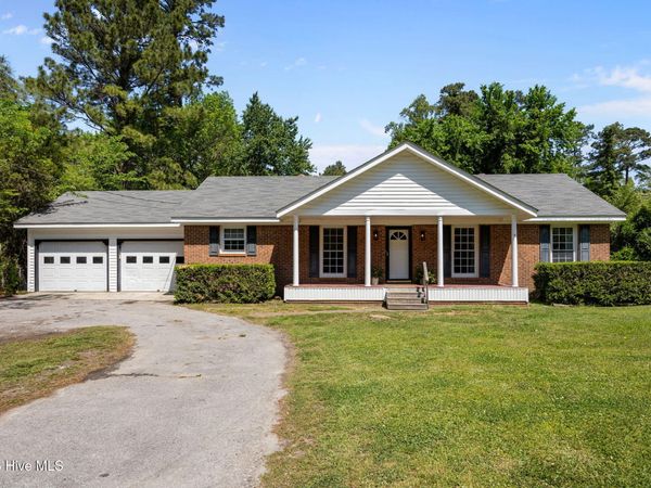 611 Hubert Boulevard, Hubert, NC 28539