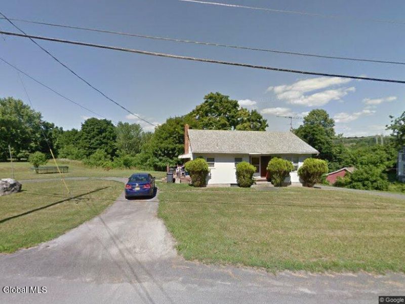 858 Roberts Hill Road, Hannacroix, NY 12087 Main Photo