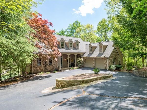 208 Muirfield Way , Jasper, GA 30143