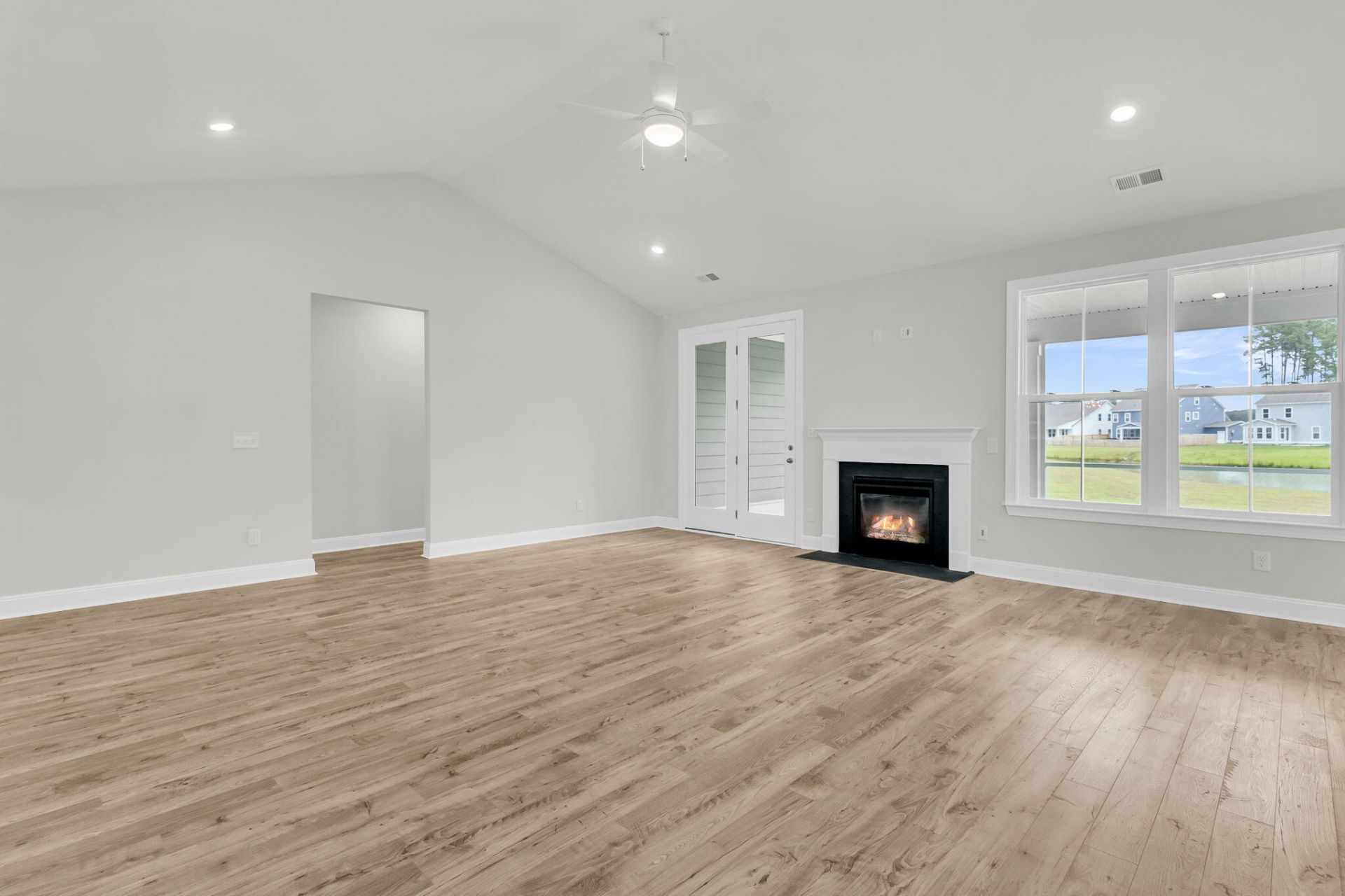 728 Maynard Lane Photo 10