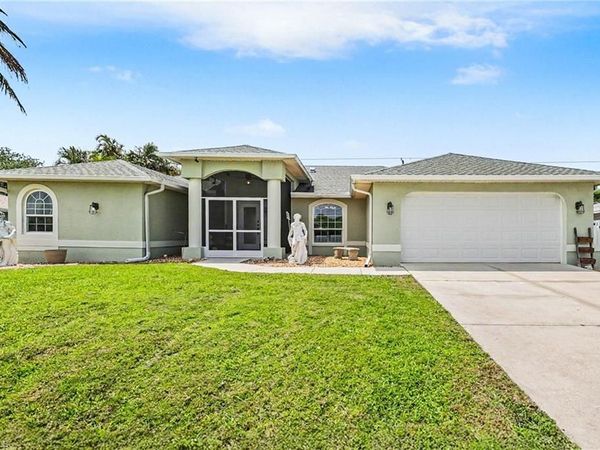 3754 SE 3rd AVE , CAPE CORAL, FL 33904