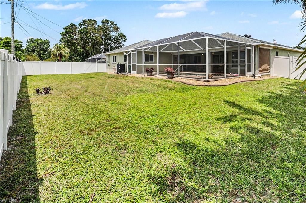 3754 SE 3rd Ave , Cape Coral, FL 33904 Photo