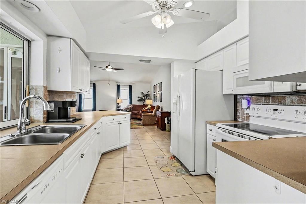 3754 SE 3rd Ave , Cape Coral, FL 33904 Photo