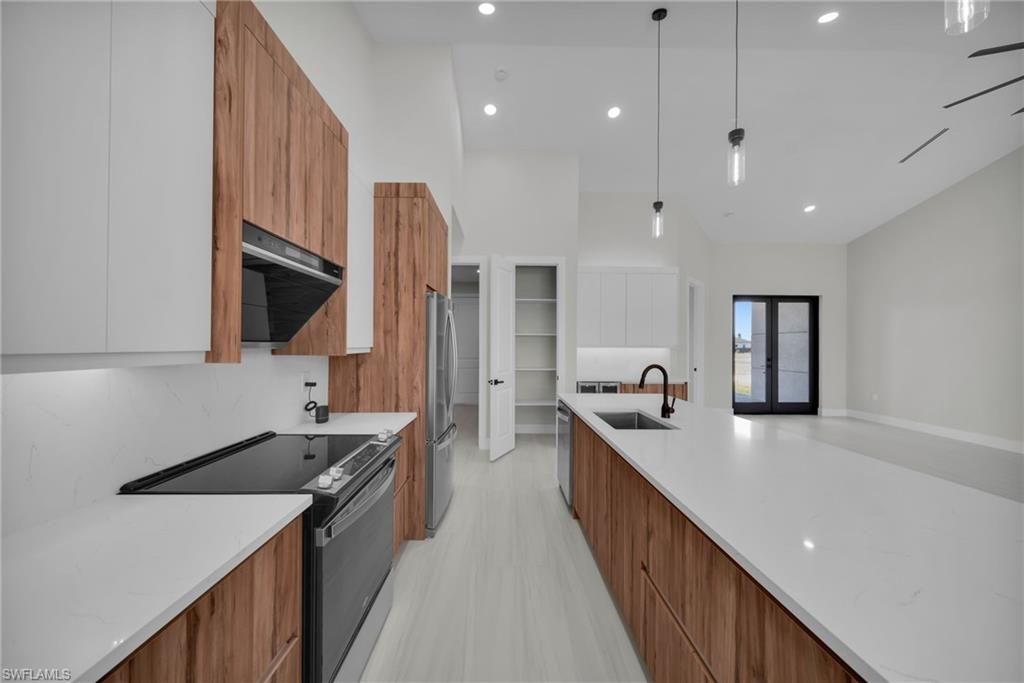 1947 NW 34th Ave , Cape Coral, FL 33993 Photo