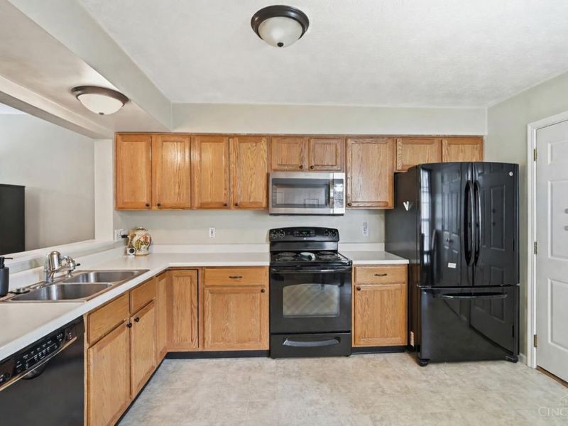 6674 Villager Place, Mason, OH 45040 Photo 9