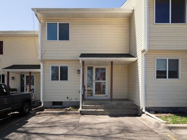 329 Winifred Street E, Saint Paul, MN 55107