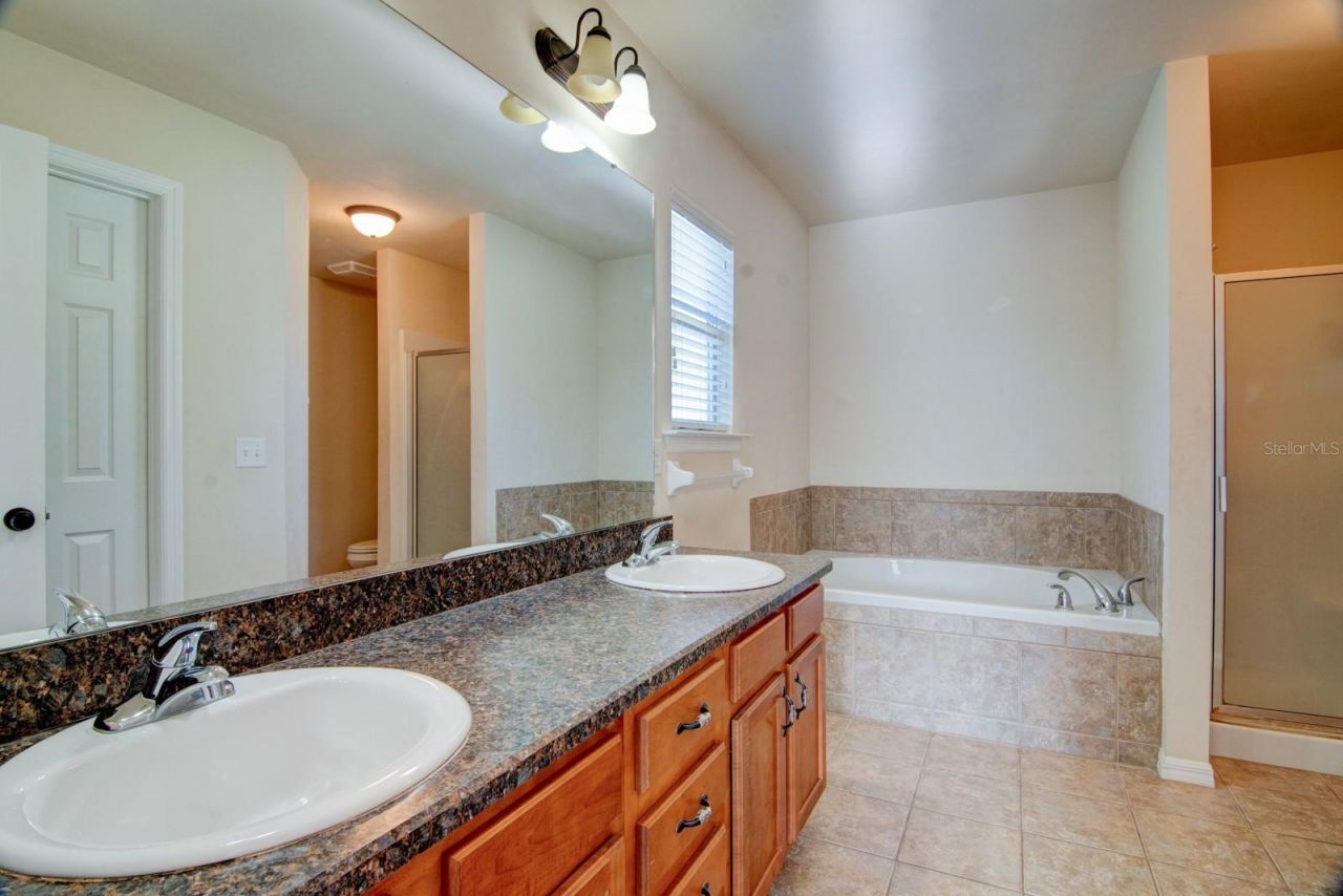 15572 NW 136th Terrace , Alachua, FL 32615 Photo