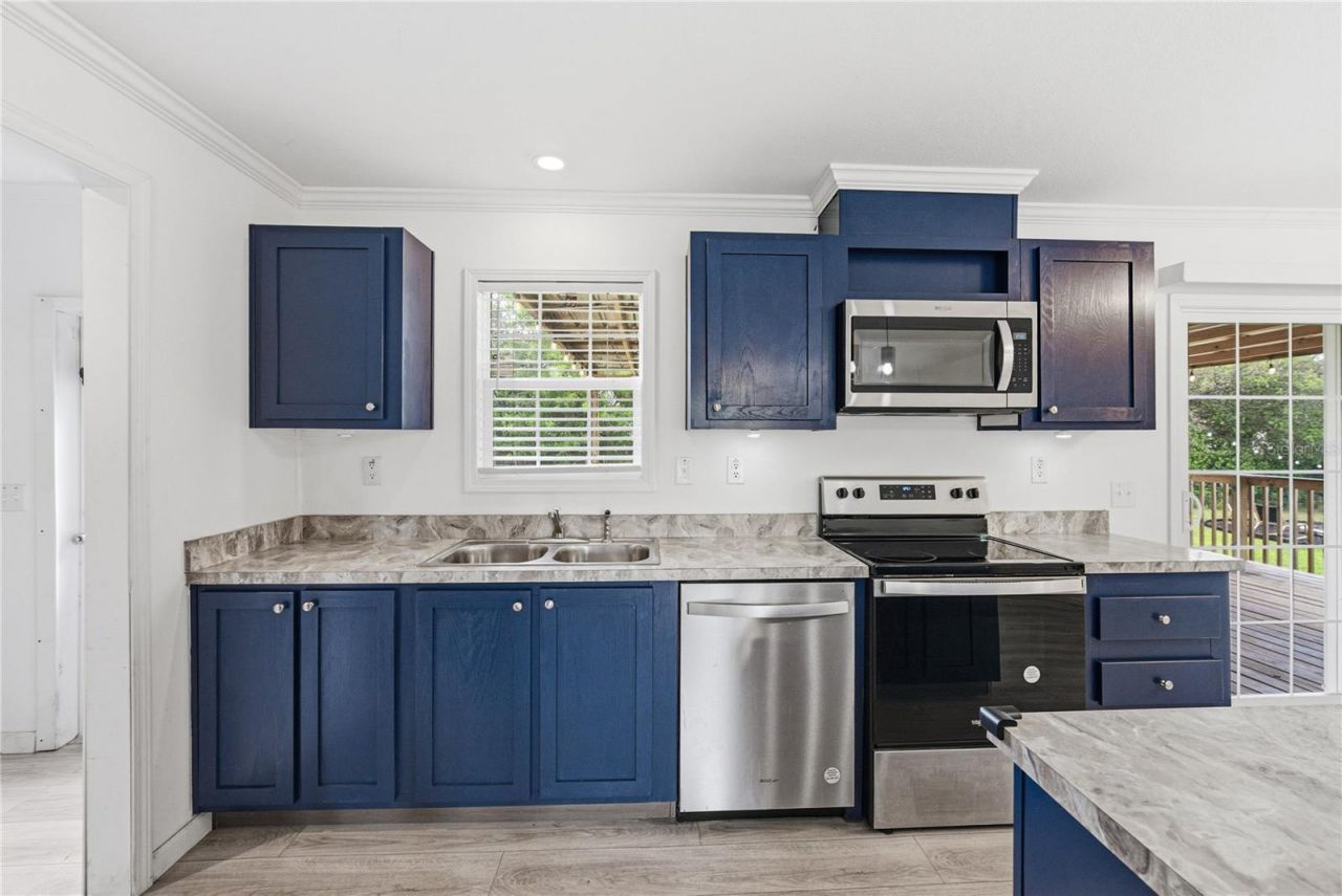 38645 Henry Drive , Zephyrhills, FL 33542 Photo