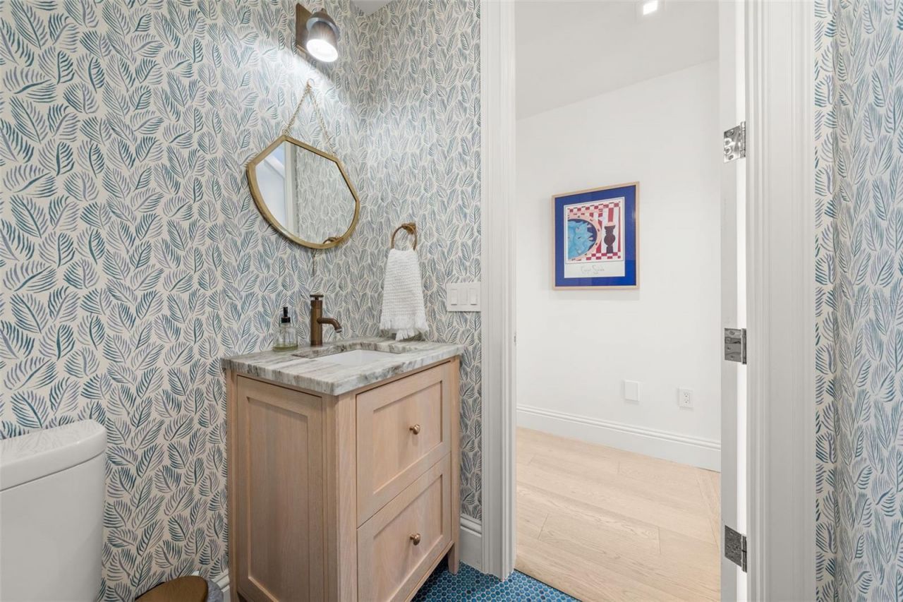 361 S Blvd Of The Presidents, Sarasota, FL 34236 Photo