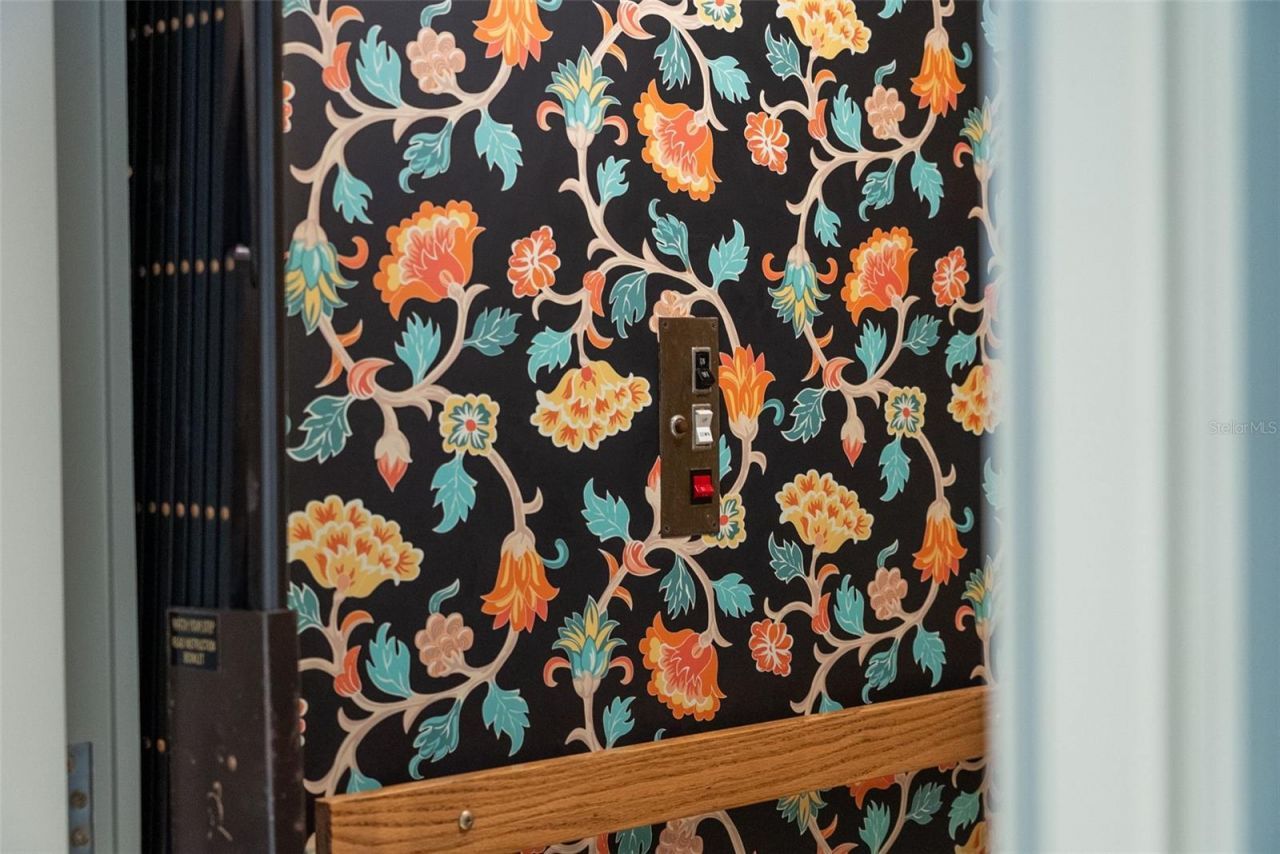 361 S Blvd Of The Presidents, Sarasota, FL 34236 Photo