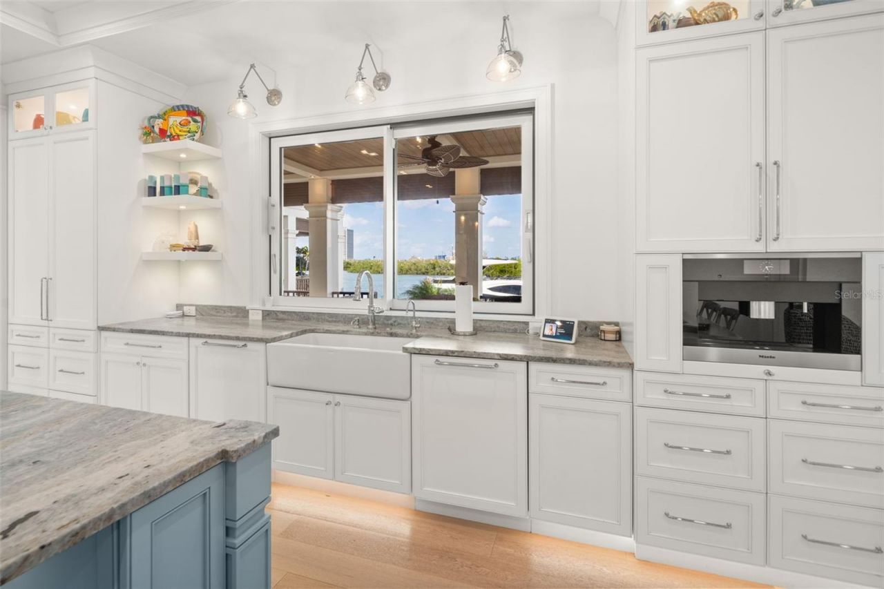 361 S Blvd Of The Presidents, Sarasota, FL 34236 Photo