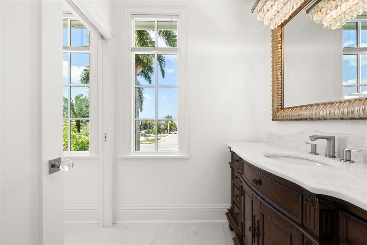 361 S Blvd Of The Presidents, Sarasota, FL 34236 Photo