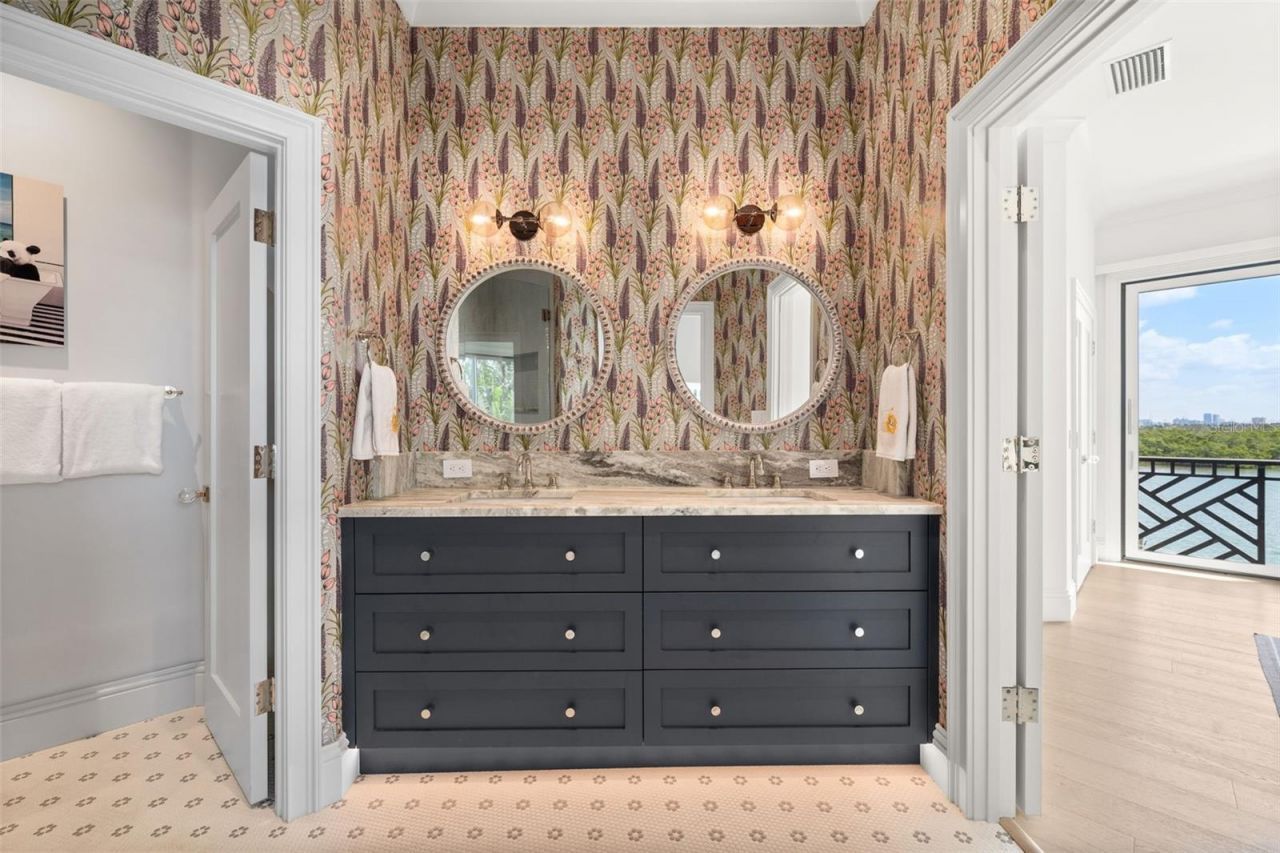 361 S Blvd Of The Presidents, Sarasota, FL 34236 Photo