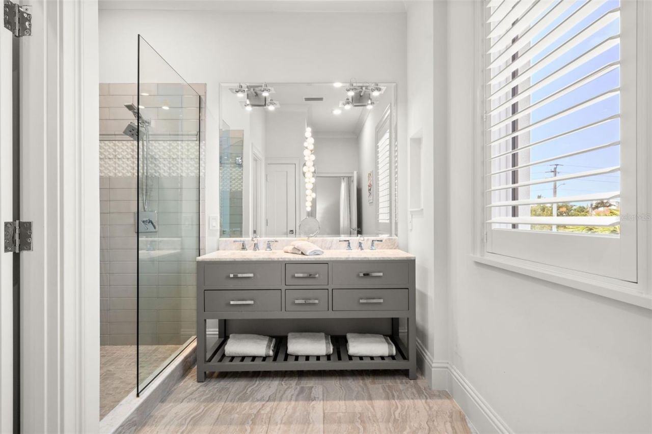 361 S Blvd Of The Presidents, Sarasota, FL 34236 Photo