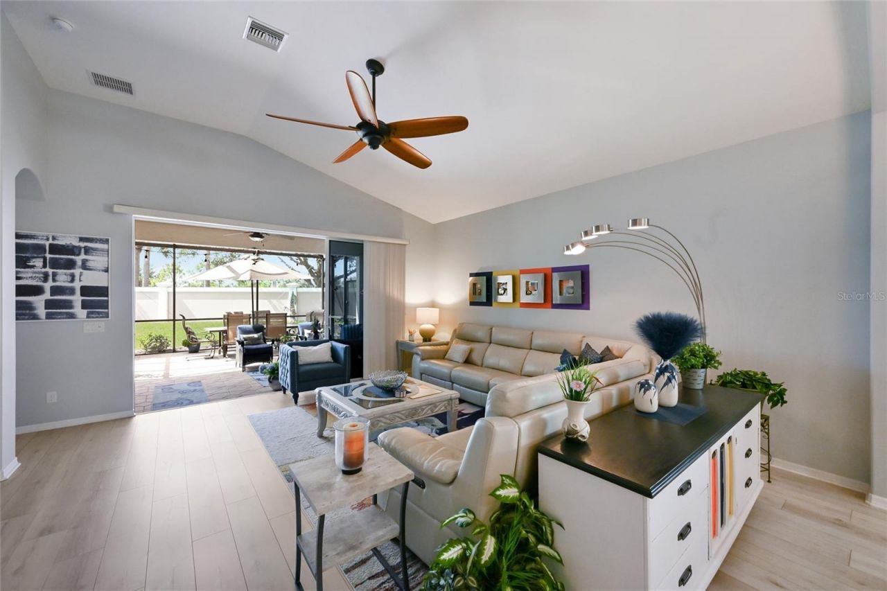 6702 41st Street Circle E, Sarasota, FL 34243 Photo