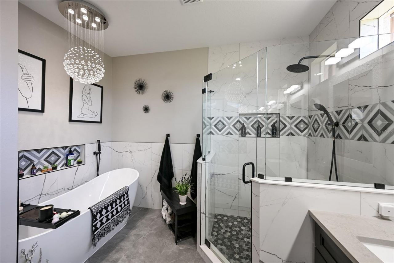 6702 41st Street Circle E, Sarasota, FL 34243 Photo