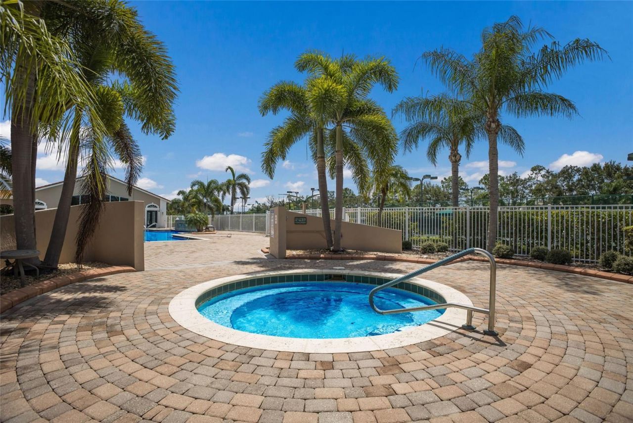 6702 41st Street Circle E, Sarasota, FL 34243 Photo