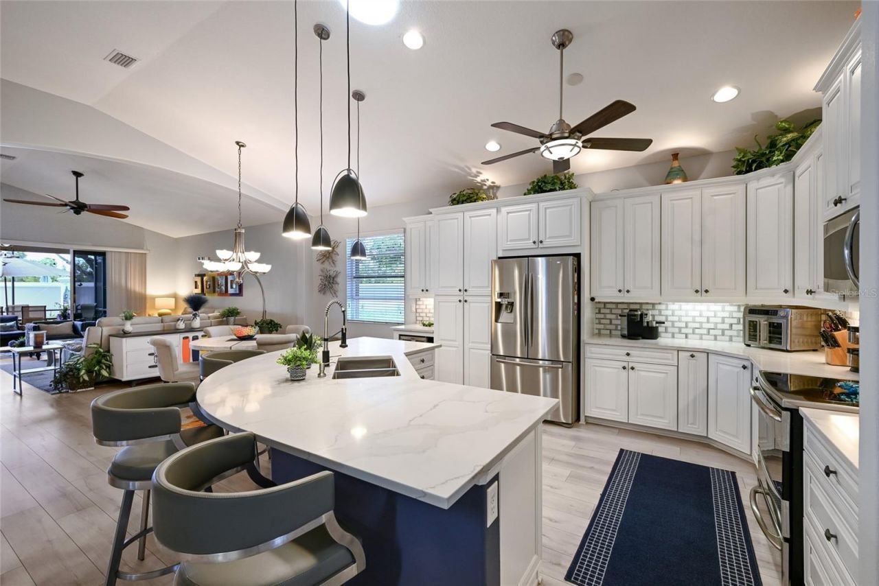 6702 41st Street Circle E, Sarasota, FL 34243 Photo