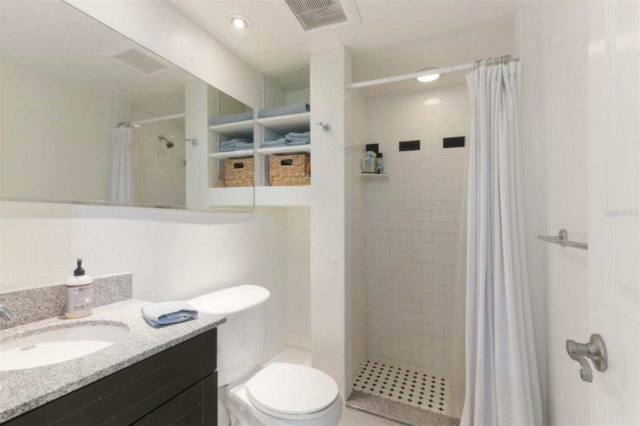 3325 Bayshore Boulevard, Unit D11, Tampa, FL 33629 Photo