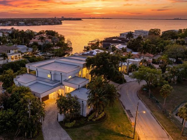 2 SANDPIPER ROAD , TAMPA, FL 33609