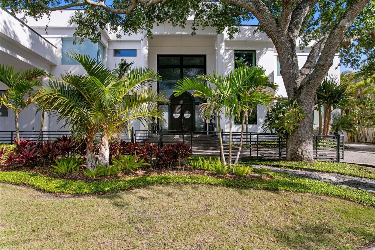 2 Sandpiper Road, Tampa, FL 33609 Photo