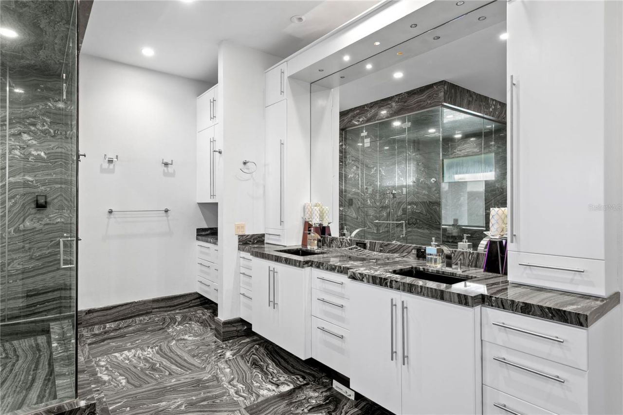 2 Sandpiper Road, Tampa, FL 33609 Photo