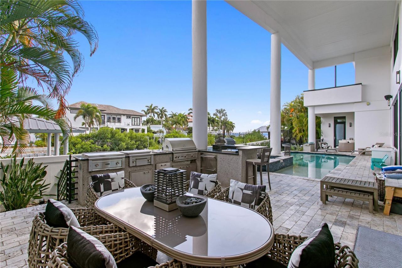2 Sandpiper Road, Tampa, FL 33609 Photo